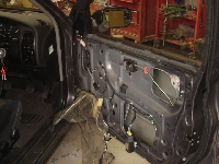 ウインドーガラスの修理事例：右フロントドアレギュレータ、モーター交換