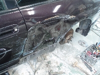 事故などの損傷時の修理事例：左リアフェンダー鈑金塗装