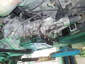 エンジン・ミッション周りの修理事例：ハイゼット　S321V　ミッションリヤハウジング交換