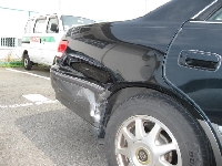自動車保険を使った修理の修理事例：リヤバンパー交換、右クォーター交換