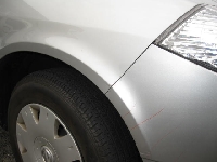 自動車保険を使った修理の修理事例：右フロント部損傷
