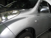 自動車保険を使った修理の修理事例：左フロントフェンダー損傷