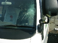 自動車保険を使った修理の修理事例：フロントウインドガラス 取替