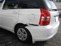 自動車保険を使った修理の修理事例：リアバンパー交換、左クォータ板金