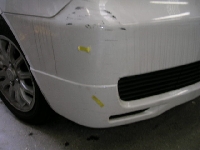 バンパー・ボンネットの修理事例：Frバンパ−修理塗装