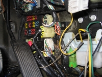 エアコン修理・電装関係の修理事例：運転席足元・リアシート足元の水漏れ
