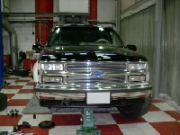 外車の修理・メンテの修理事例：サバーバン　4ＷＤ　フロントハブベアリング交換