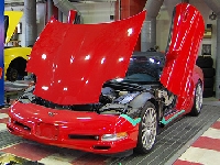 パーツ持込み・取付けの修理事例：コルベット C5　カスタム ガルウイング装着加工