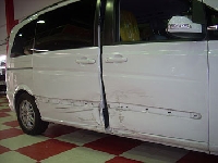 外車の修理・メンテの修理事例：メルセデスベンツ ビアノ 右側面板金塗装　1