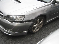 自動車保険を使った修理の修理事例：F・バンパー取り替え・フェンダー修理