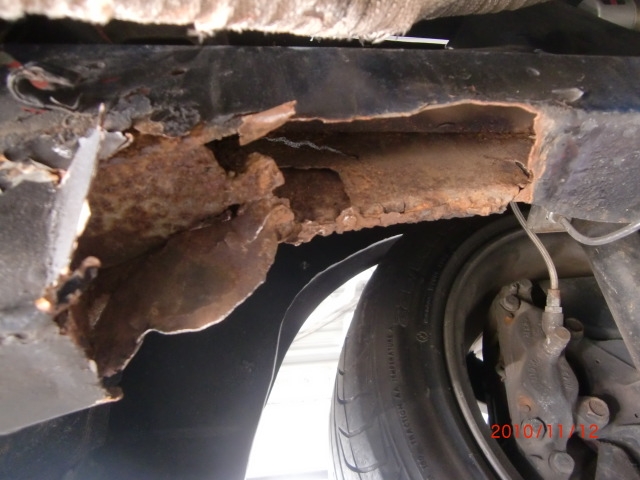 車の修理事例と修理費用 ニッサン フェアレディz修理箇所で見る足回り ホイール Vol 1 S30 サイドフレーム再生ニッサン フェアレディzの巻き No 2537車修理のリペアナビ