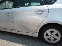 自動車保険を使った修理の修理事例：左リヤドア〜クォーター損傷
