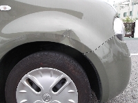 自動車保険を使った修理の修理事例：右フロントフェンダー鈑金