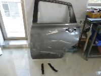 自動車保険を使った修理の修理事例：左のドア損傷
