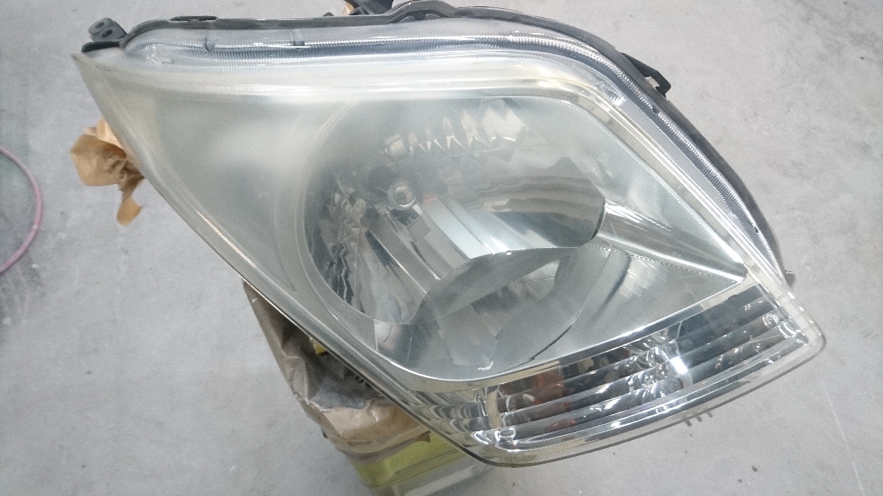 スズキ ワゴンr ヘッドライト クリア塗装のお客様 修理箇所で見る ライト テールレンズ