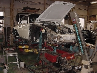 外車の修理・メンテの修理事例：フレーム修正・レストア