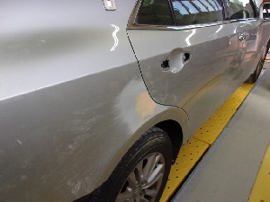 自動車保険を使った修理の事例写真