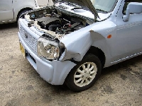 自動車保険を使った修理の修理事例：フロントセクションの修理及び足回り修理