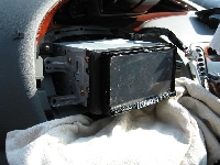 エアコン修理・電装関係の修理事例：ヘッドレストモニター取り付け