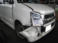 自動車保険を使った修理の修理事例：Fバンパー・Fフェンダー他