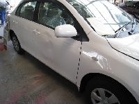 自動車保険を使った修理の修理事例：Fドア・Rrドア・Rｒバンパー修理