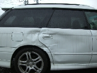 事故などの損傷時の修理事例：右リアドア・クォーター修理