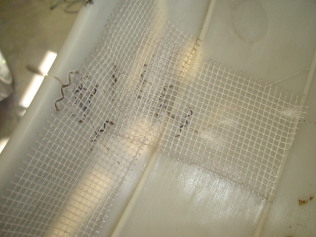 トライク トライク リヤフェンダー割れ補修 事例no 972 カーコンビニ倶楽部 カレストステーション 杉並宮前店 東京都 リペアナビ