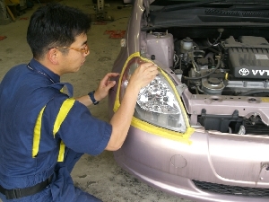 東京都小平市、花小金井近隣で、 自動車の板金塗装・ボディーコーティング・修理・整備でお悩みでしたら石橋自動車へ　創業40年にわたる技術でお客様のお悩みを解決させて頂きます。 